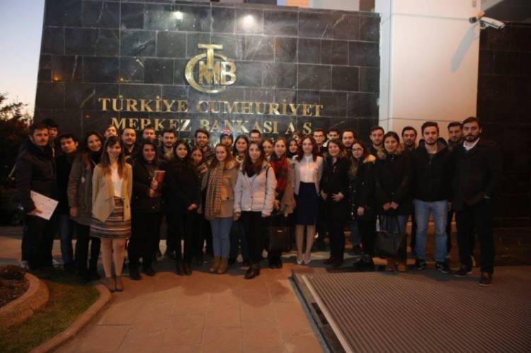Finansal Ekonometri Bölümü Öğrencilerinden Anıtkabir Ziyareti ve TCMB Gezisi